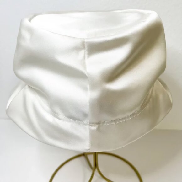 Vintage Clover Lane Satin Bucket Hat - Picture 7 of 9